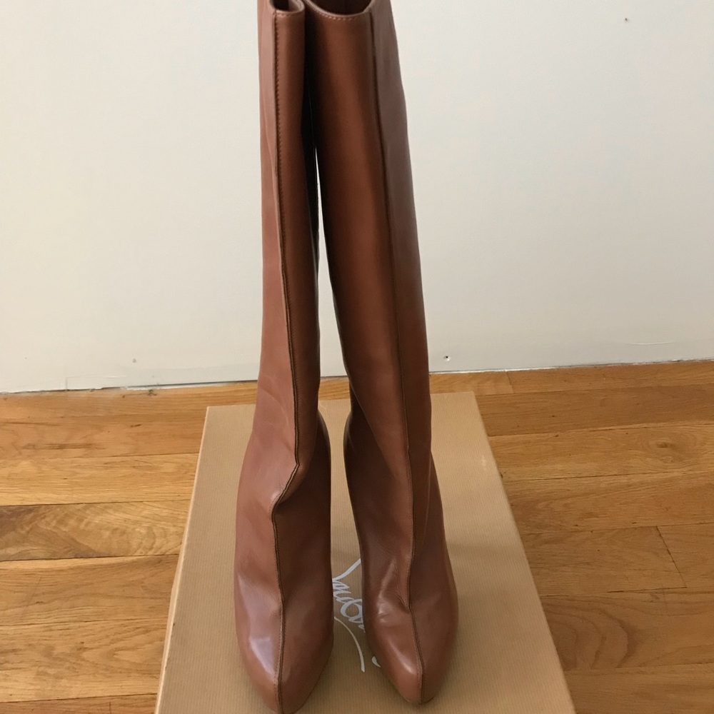 CHRISTIAN LOUBOUTIN Alta Ariella A Tallo Stivale